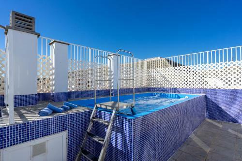 Apartamento Stunning Penthouse With Private Pool In La Cala Steps From Beach