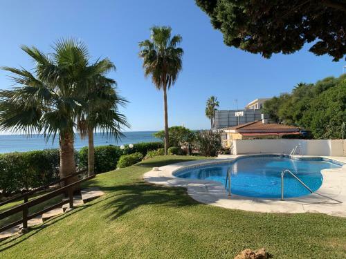 Apartament Aguamarina On The Beach Front