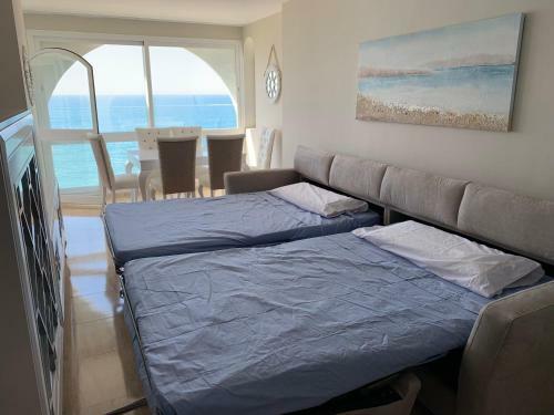 Apartament Aguamarina On The Beach Front