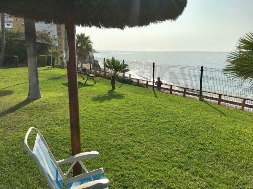Apartamento Mi Capricho, Beachfront, Grownfloor, Private Garden & Terrace