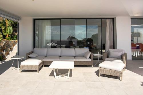 Villa 3 Bdrm Vacation Home ? Sea View ? Cala De Mijas