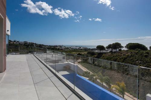 Villa 3 Bdrm Vacation Home ? Sea View ? Cala De Mijas