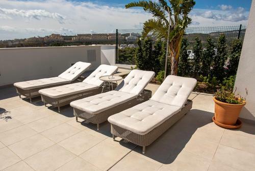 Villa 3 Bdrm Vacation Home ? Sea View ? Cala De Mijas