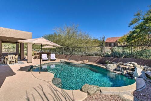 Idyllic Mesa Home With Pool And Outdoor Kitchen!