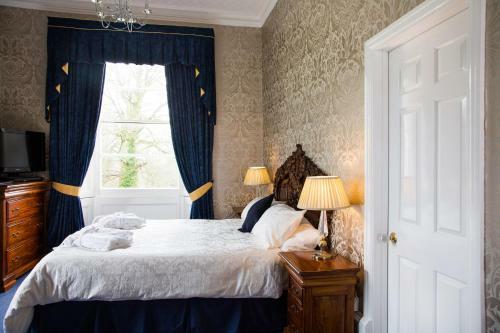 Hostal Elm Grove Country House