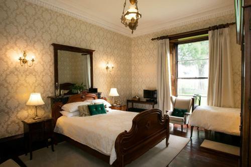 Hostal Elm Grove Country House