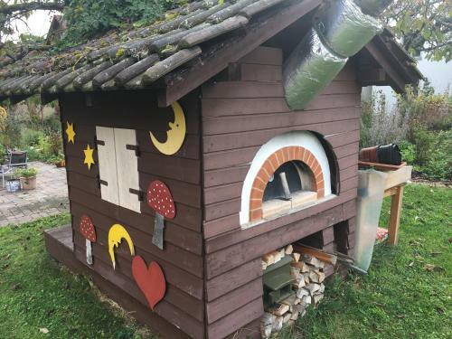 Ferienhaus Mit Naturgarten