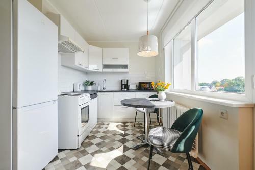 Freshly Renovated Family Apartment