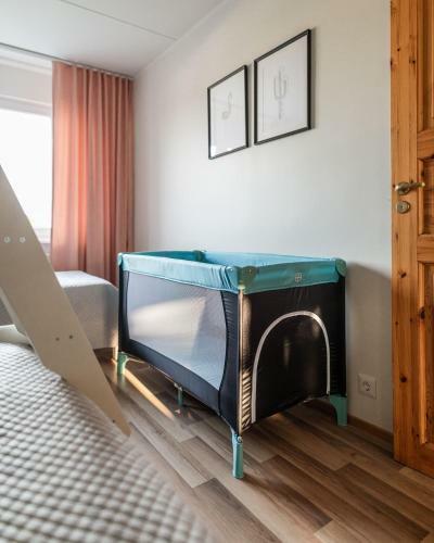 Freshly Renovated Family Apartment