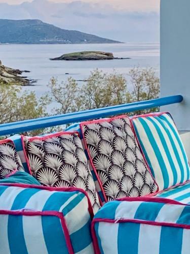 Beach House Set In A Beautiful Bay