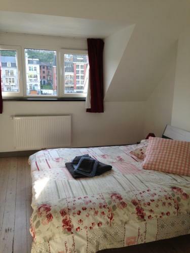 Hostal Les Voisins De Mr Sax