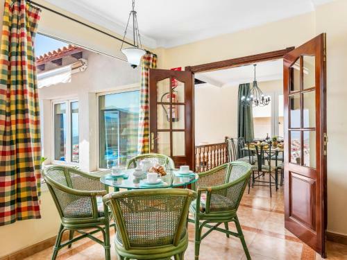 Hermosa Villa Chayofa Con Piscina Y Terraza