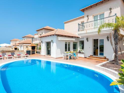 Hermosa Villa Chayofa Con Piscina Y Terraza