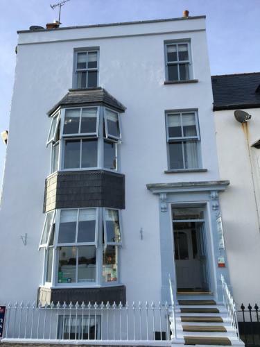 Hostal Rebleen Guest House