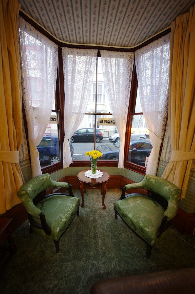Hostal The Strathmore