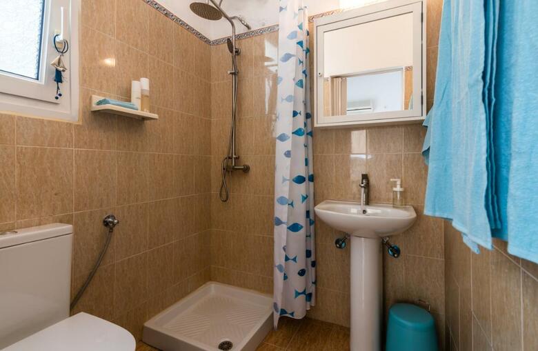 Aquanis Milos Apartments