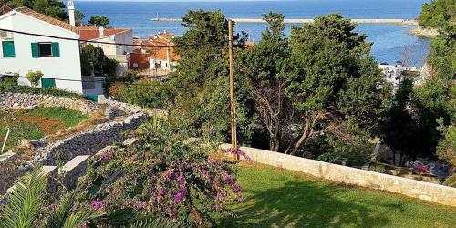 Apartment In Veli Losinj 36588