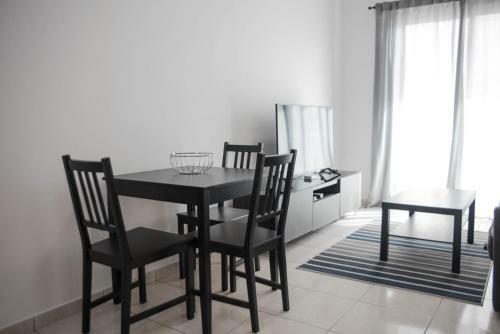 Renovated One Bedroom Apartment In Paphos With Pool