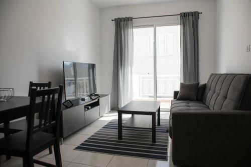 Renovated One Bedroom Apartment In Paphos With Pool