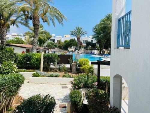 Paphos Garden 3 Bedrooms Apartment