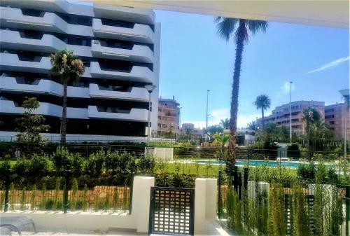 Cosy Ground Floor Apartment With Direct Access To The Pool
