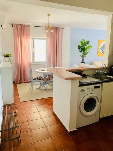 101 Hippo Apartment In Popular Regina Gardens