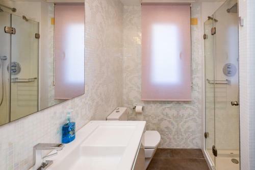 Mediterranean First Line Beach Luxury Villa With Private Pool In Alicante