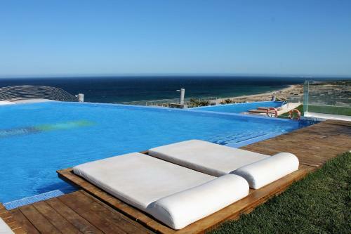 Infinity View Lovely Apartment