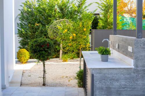 Villa Beach Heaven(Laurus 1), Walking Distance To The Beach