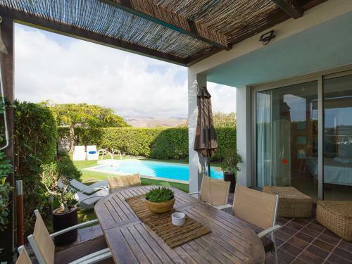 Salobre Villas Golfers