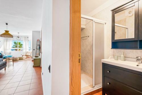 Apartamento Beachfront Radazul Diver's Paradise Sunshine