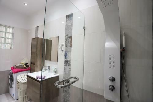 Olive Grove Deluxe Apartment