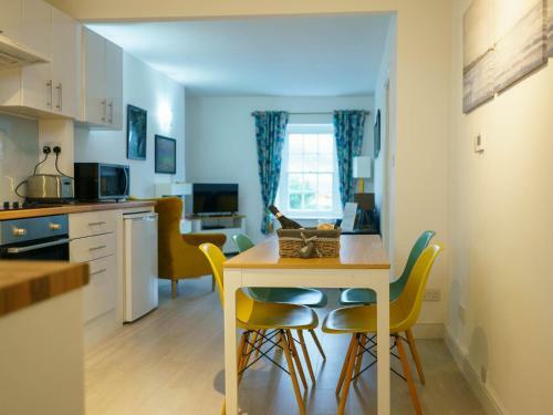 Apartamento Pass The Keys Modern 2 Bed Flat Overlooking Aberaeron Harbour