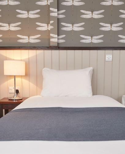 Hotel Corner House Inn By Good Night Inns