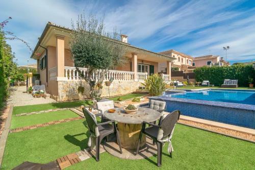 Villa Joan Deia Escultor