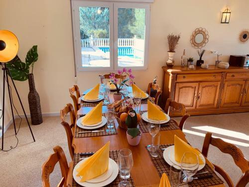 Denia Seaview Golf, Tennis & Beach Villa