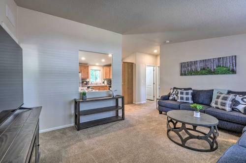 Bright And Modern Flagstaff Cottage Escape!
