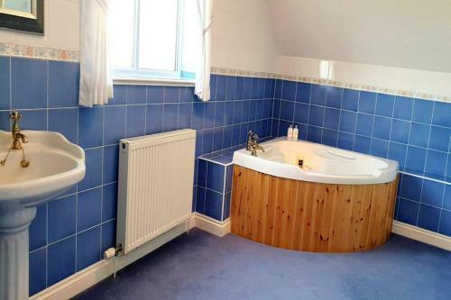 Bodnant-4 Bed-views Views Views-aberdaron