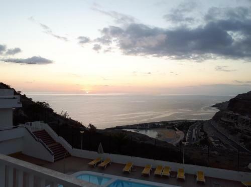 Apartment With Big Pool And Sea View