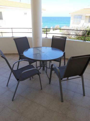 Sirina Bay Sea View Apartment