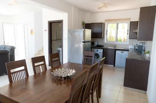 Fig Tree Villa Ekaterina 3 Bdrm