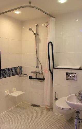 Hotel Holiday Inn Express Cardiff Airport