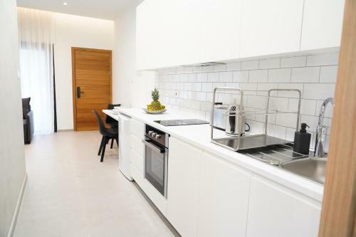 Chrystal Blue Suites 1 Bedroom Apartment Apollo