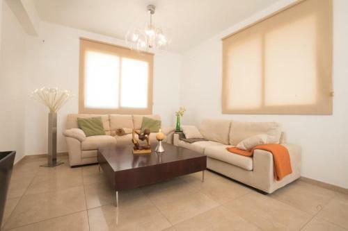 Sunnyvillas: 3br Villa?private Pool In Pernera - Villa Orange