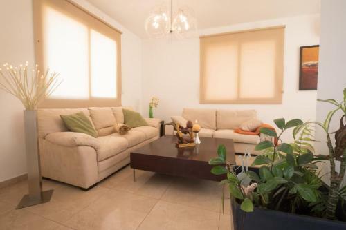 Sunnyvillas: 3br Villa?private Pool In Pernera - Villa Orange