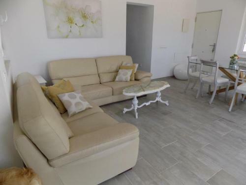 Gorgeous And Uniq 4-bed Villa In Gran Alacant