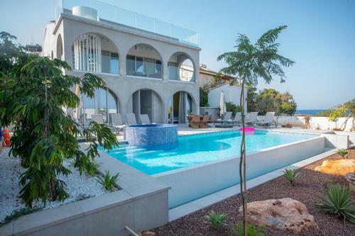 Villa Protaras Art House Seviews