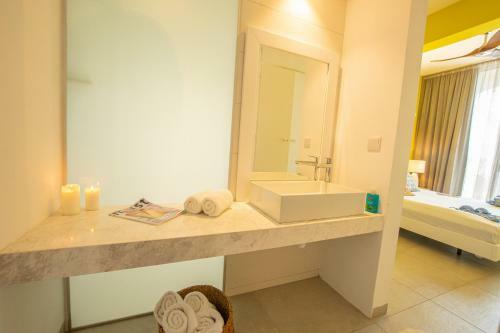 Villa Protaras Art House Seviews