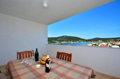Apartments With A Parking Space Vinisce, Trogir - 14407