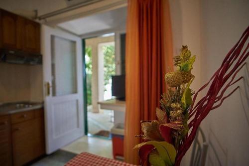 Apartments By The Sea Vinisce, Trogir - 18225